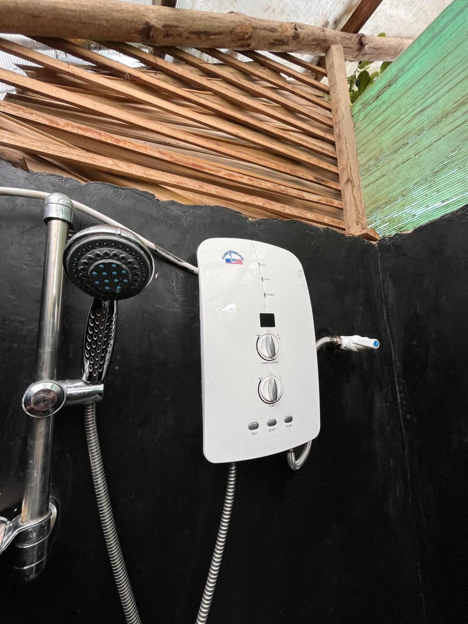 Backpackers Hostel Ела Екстериор снимка