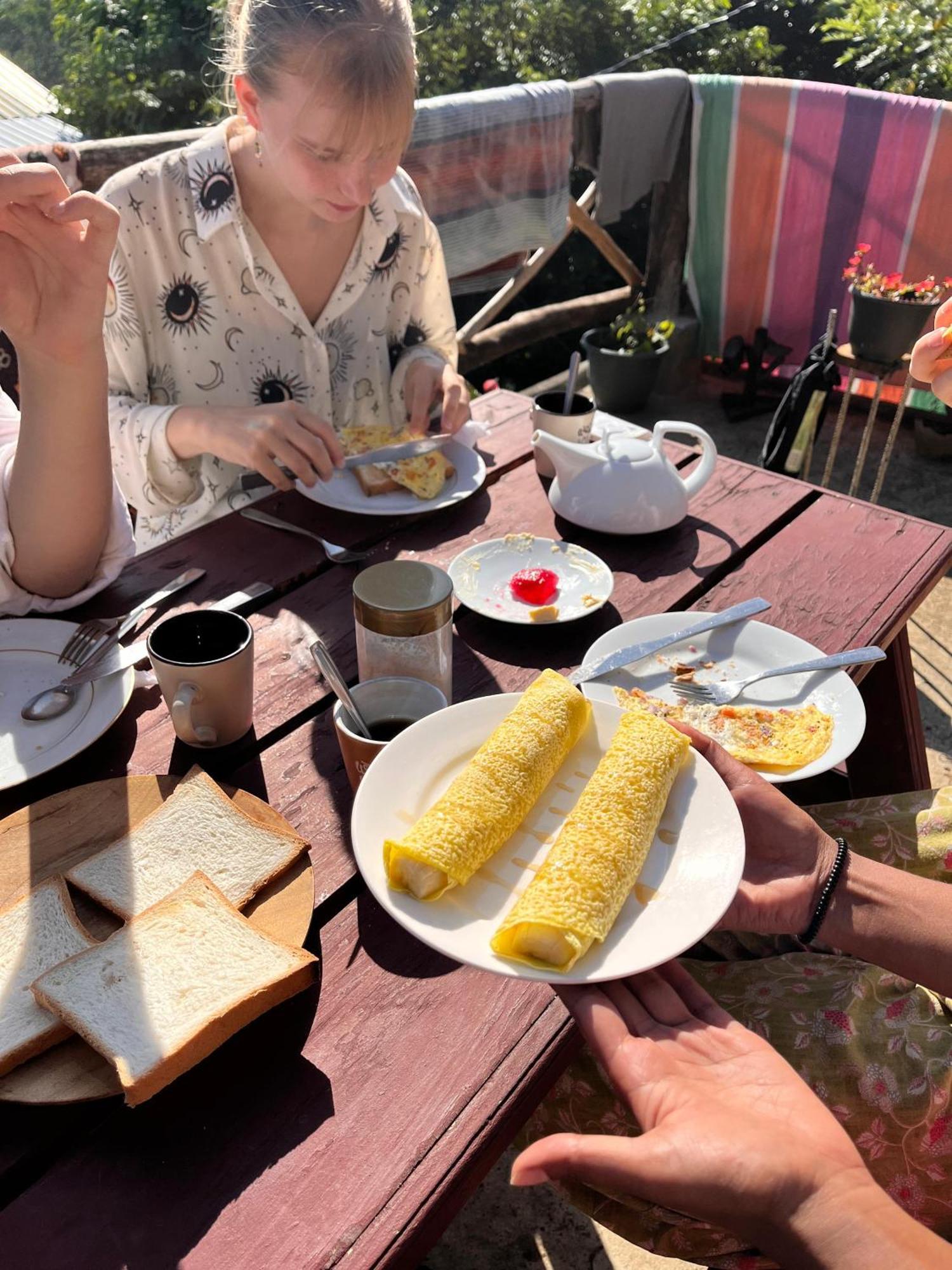 Backpackers Hostel Ела Екстериор снимка